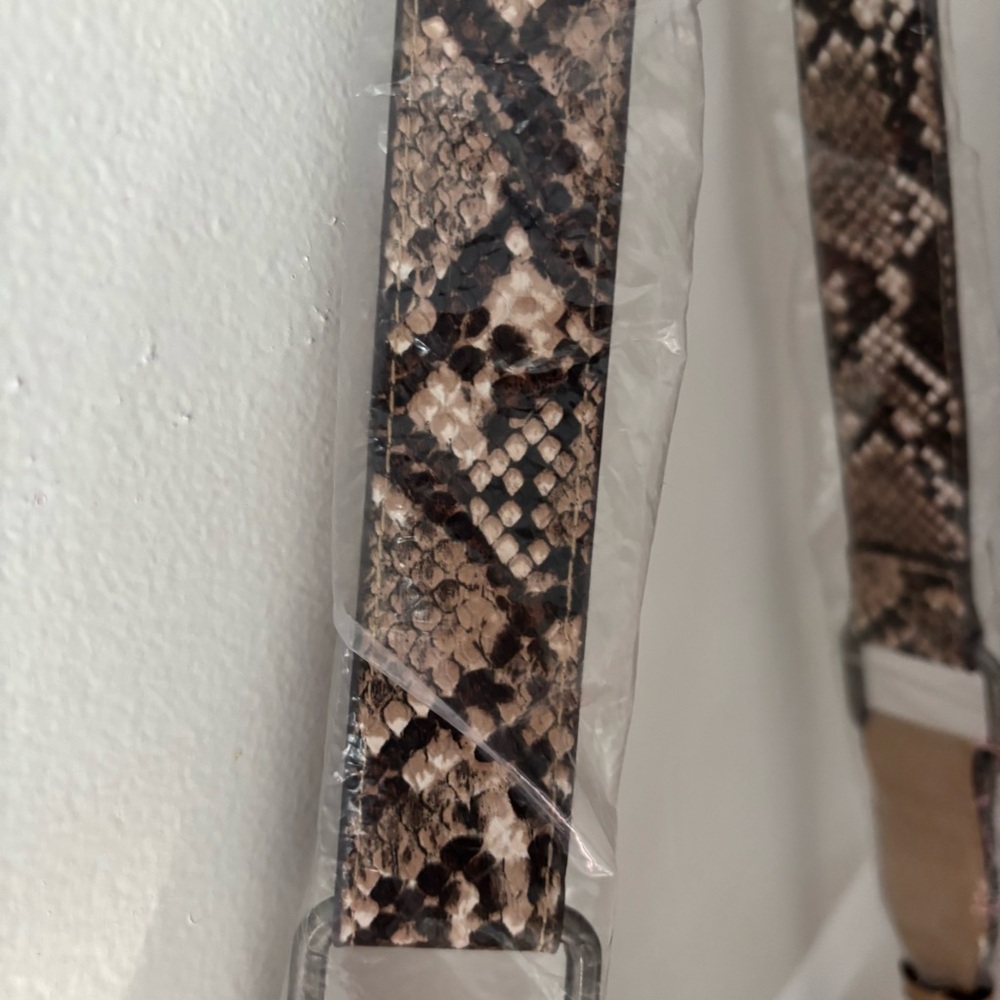 NWT Dolce Vita Tan Faux Leather Cross Body Purse Handbag Faux Snake Skin Strap - Picture 5 of 10